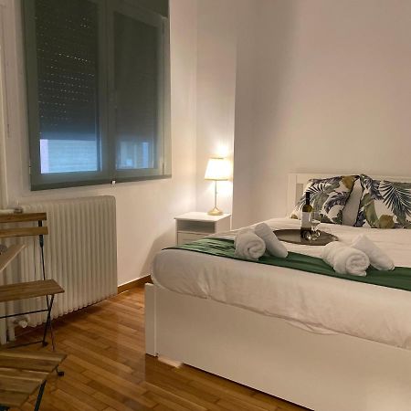 Elia Modern Apartment Ateny Zewnętrze zdjęcie