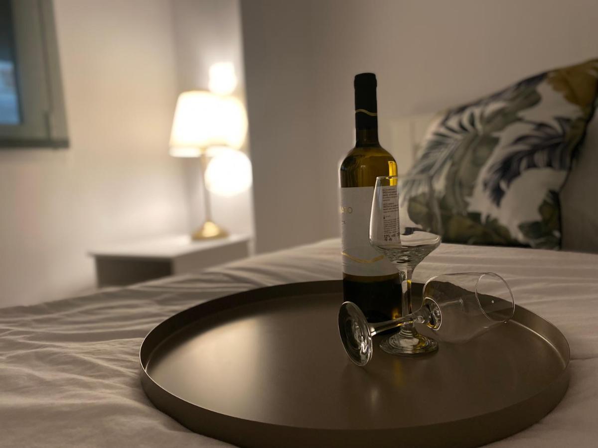 Elia Modern Apartment Ateny Zewnętrze zdjęcie